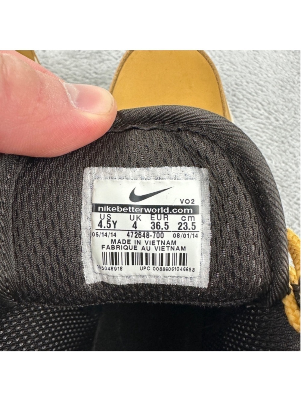 Nike ACG Manoa Leather Boots Haystack Size 4.5Y - Picture 2 of 13